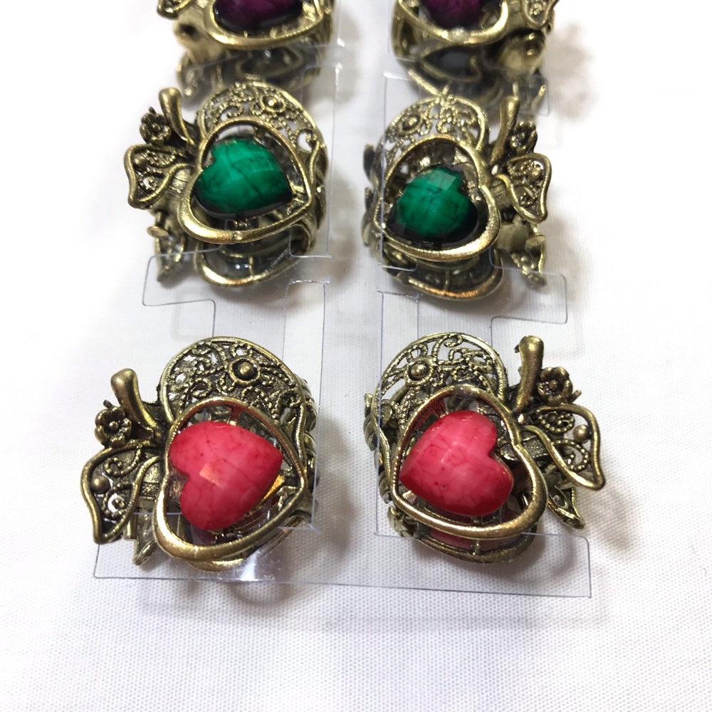 Vintage style hair clips